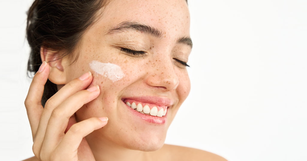 Which Sunscreen Is Best For Sensitive Acne Prone Skin