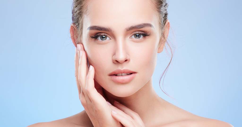 Face serum or moisturizer