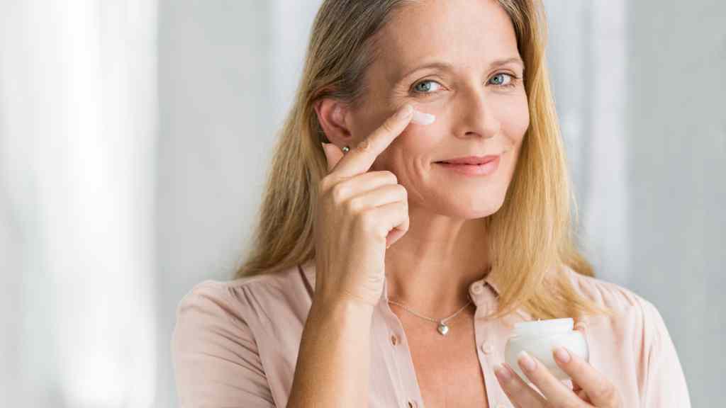 apply anti-aging cream